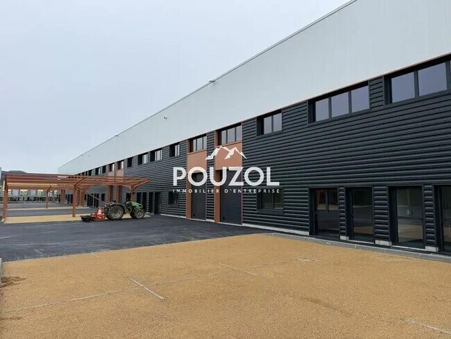 Plus de détails pour Industriel/Logistique à louer