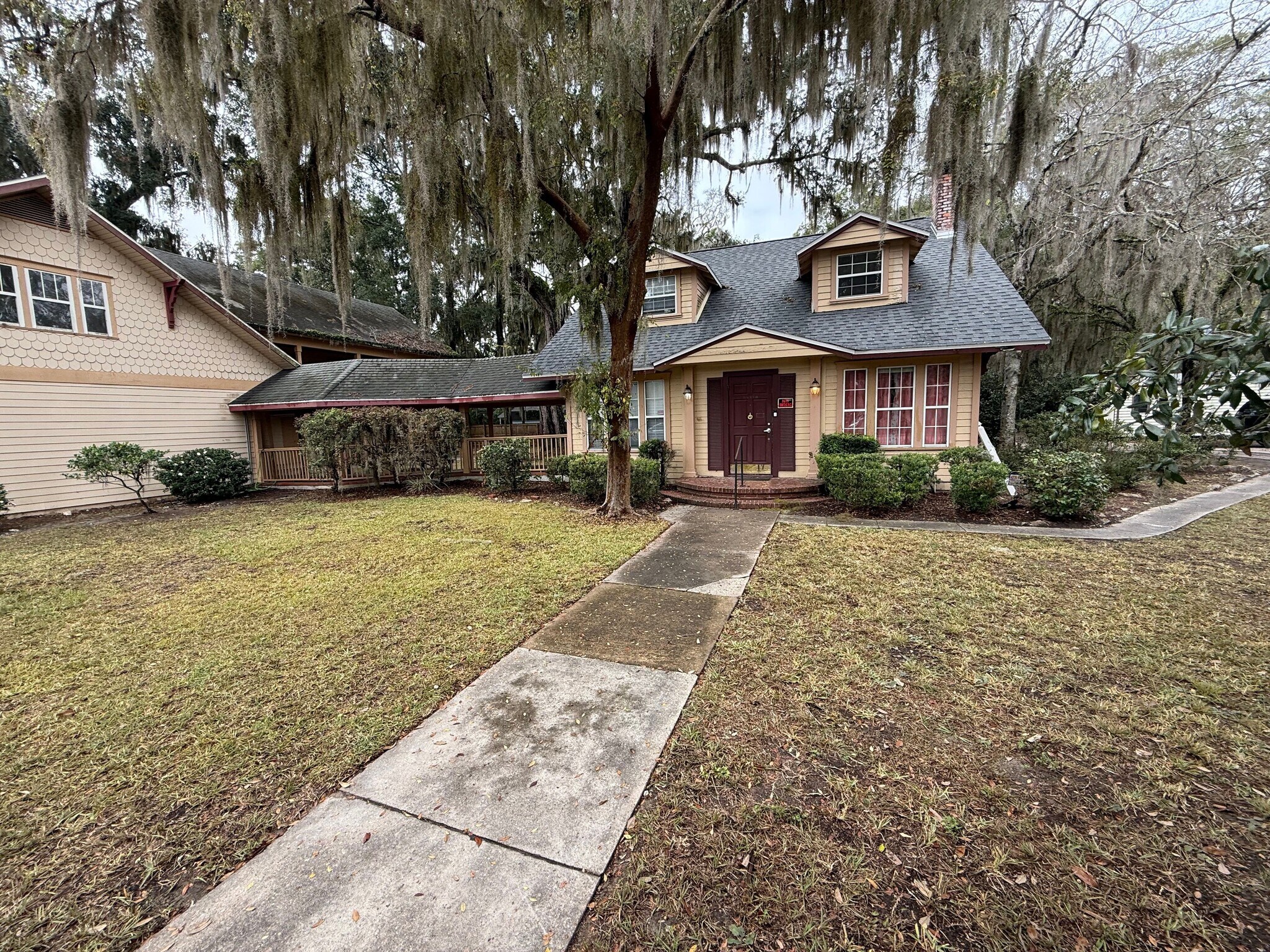 2618 NW 6th dr, Gainesville, FL à louer Photo de l’immeuble– Image 1 sur 20
