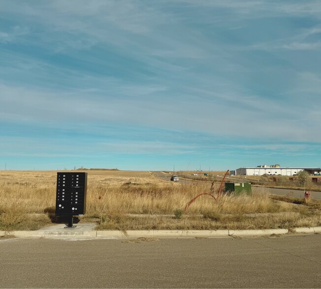 US-2 & 60th Ave W Iron Point ave, Williston, ND à vendre - Photo de l’immeuble – Image 2 sur 9