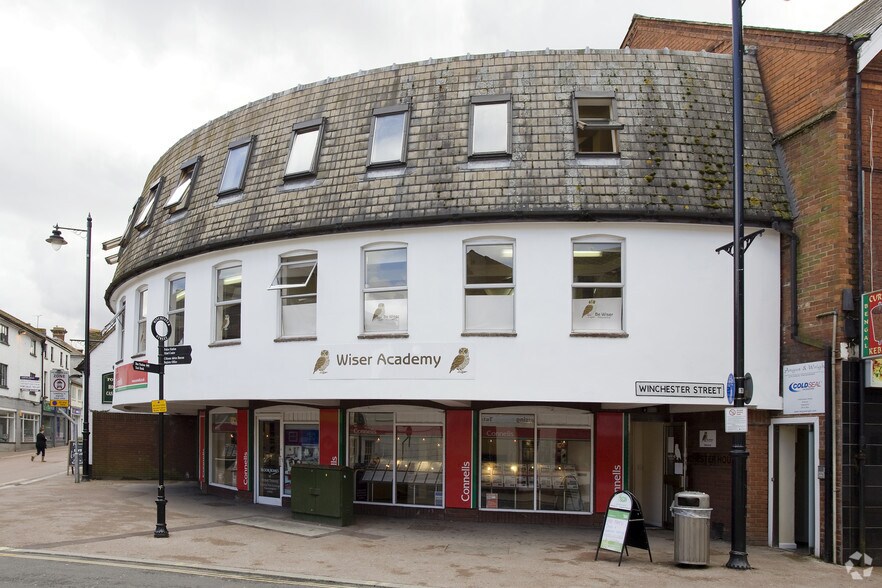 Winchester St, Andover à louer - Photo de l’immeuble – Image 2 sur 8