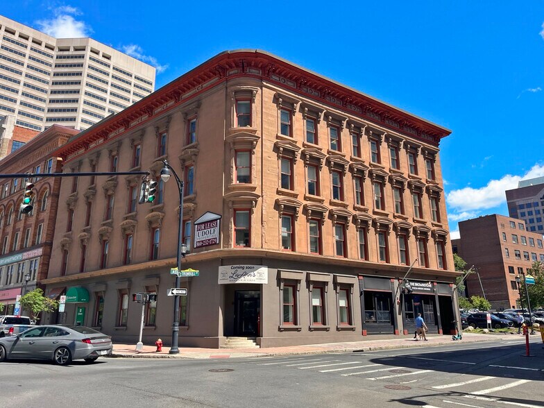 190 Trumbull St, Hartford, CT à louer - Photo de l’immeuble – Image 1 sur 5