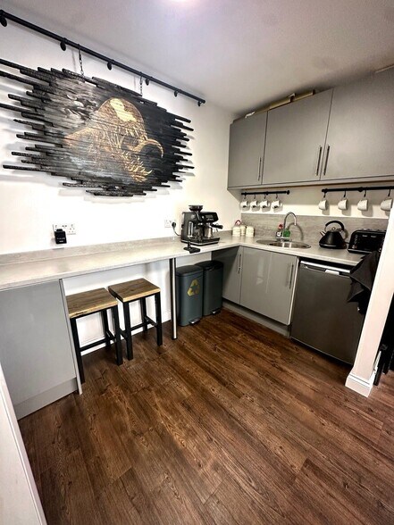 201A-201C West St, Fareham à vendre - Photo de l’immeuble – Image 3 sur 4