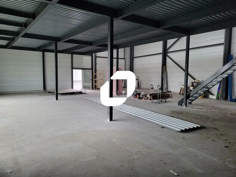 Local d’activités dans Mérignac à louer - Photo intérieure – Image 2 sur 9