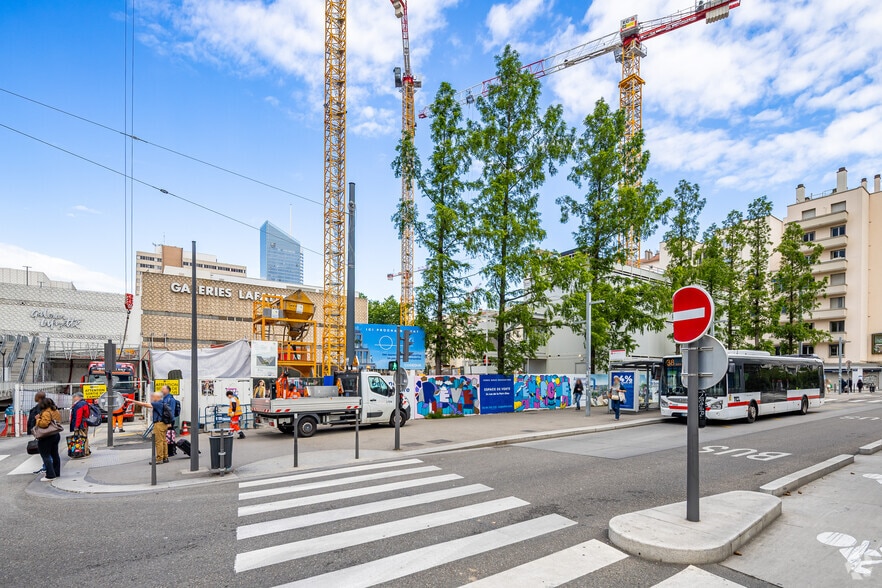 42 Boulevard Eugène Deruelle, Lyon à louer - Photo de l’immeuble – Image 2 sur 2
