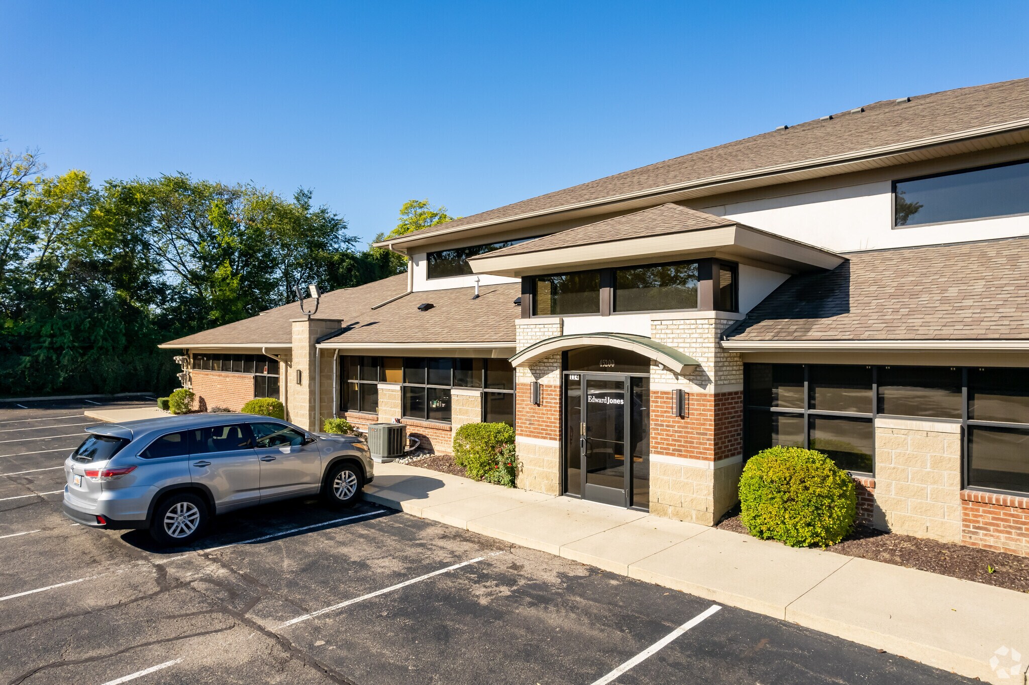 45200 Card Rd, Macomb Township, MI à vendre Photo principale– Image 1 sur 50