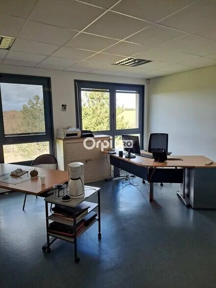 Bureau dans Châlons-en-Champagne à louer - Photo intérieure – Image 2 sur 4