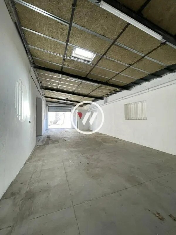 Plus de détails pour Local d'activités à louer