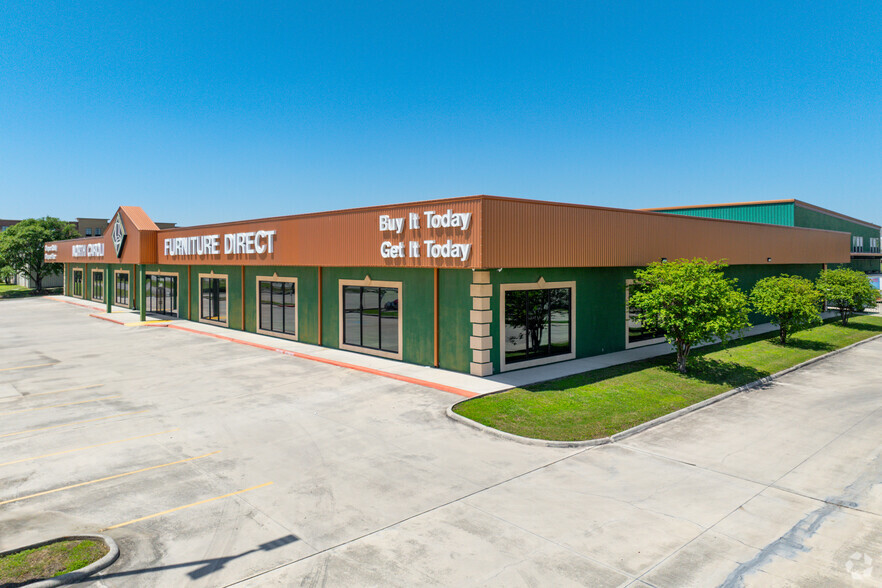 2440 S Interstate 35, San Marcos, TX à vendre - Photo principale – Image 1 sur 6