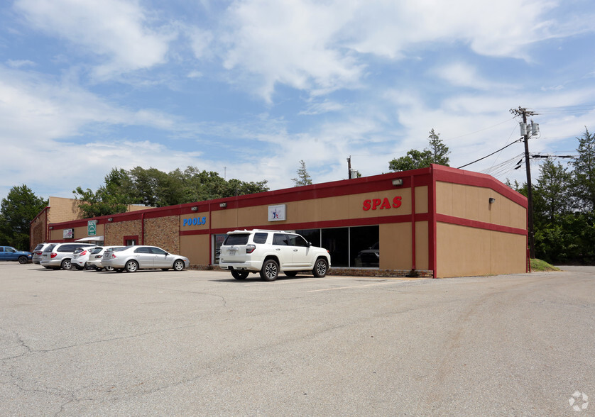 5631-5633 Texoma Pky, Sherman, TX à louer - Photo de l’immeuble – Image 1 sur 5