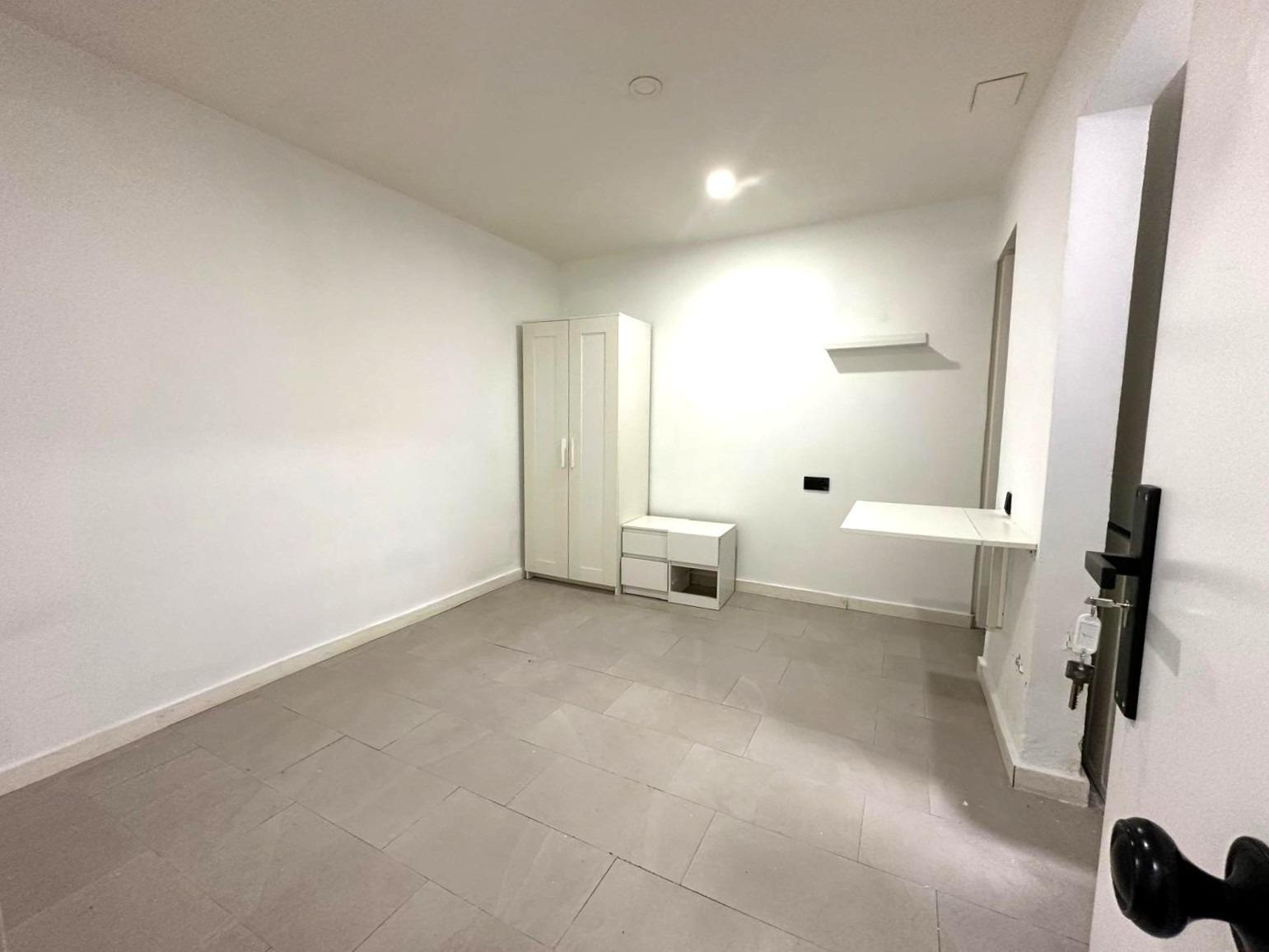 Immeuble residentiel dans Santa Coloma de Gramenet, Barcelona à vendre Photo intérieure– Image 1 sur 31