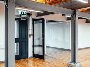 36-38 The Calls, Leeds à louer Photo intérieure– Image 1 sur 2