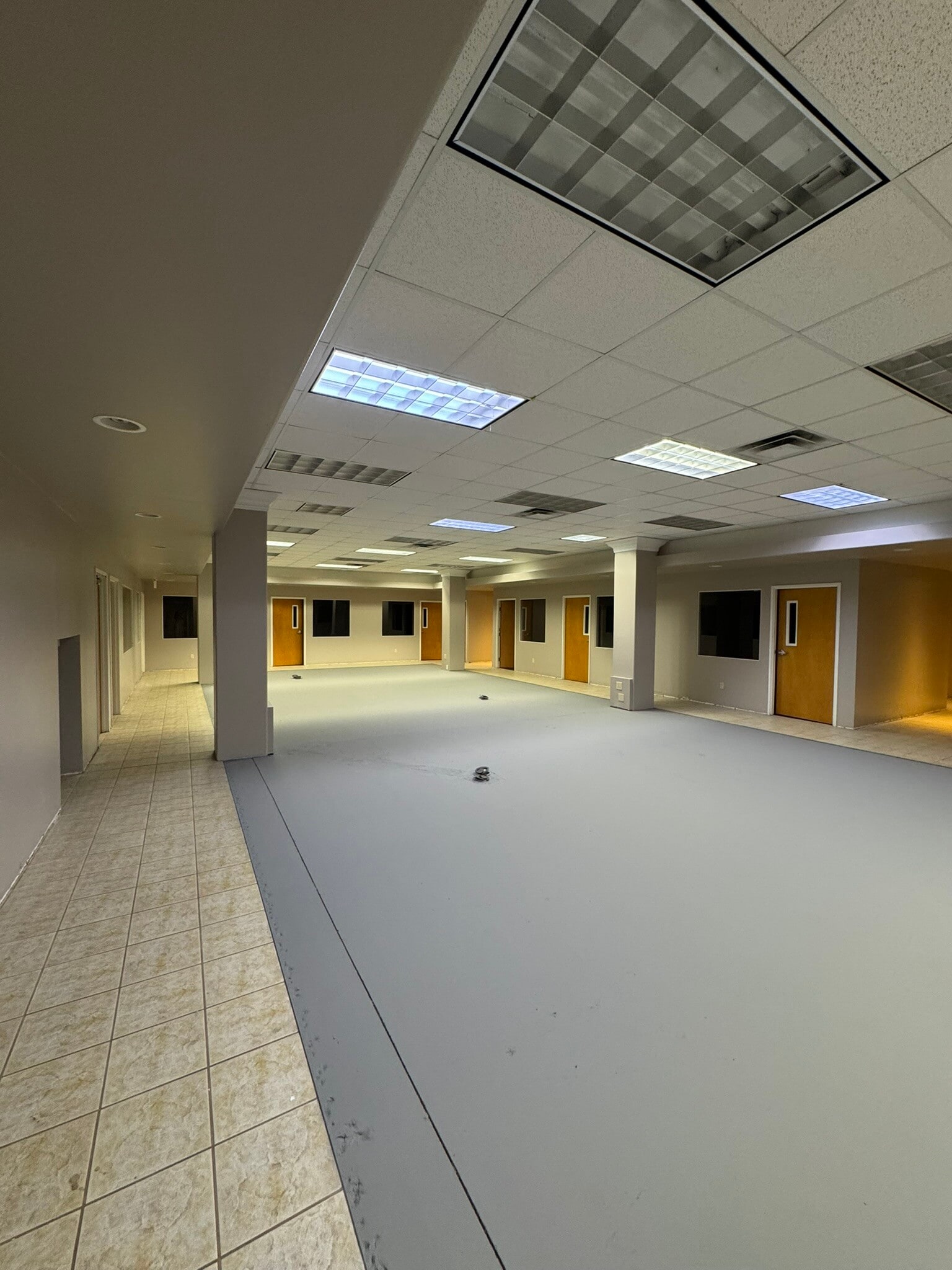 8964 Oso Ave, Chatsworth, CA à louer Photo de l’immeuble– Image 1 sur 6