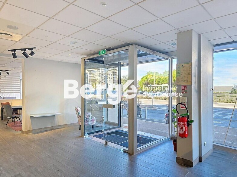 Local commercial dans Cannes à louer - Hall d’entrée – Image 2 sur 6