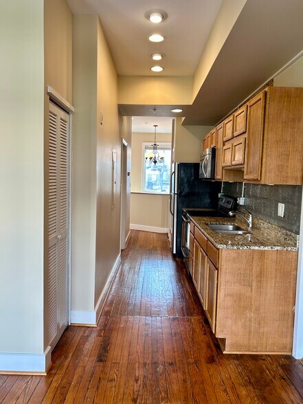 417 W Grace St, Richmond, VA à vendre - Photo de l’immeuble – Image 2 sur 31