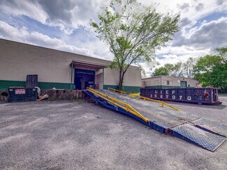 Plus de détails pour 122 E Railroad Ave, West Haverstraw, NY - Industriel/Logistique à louer