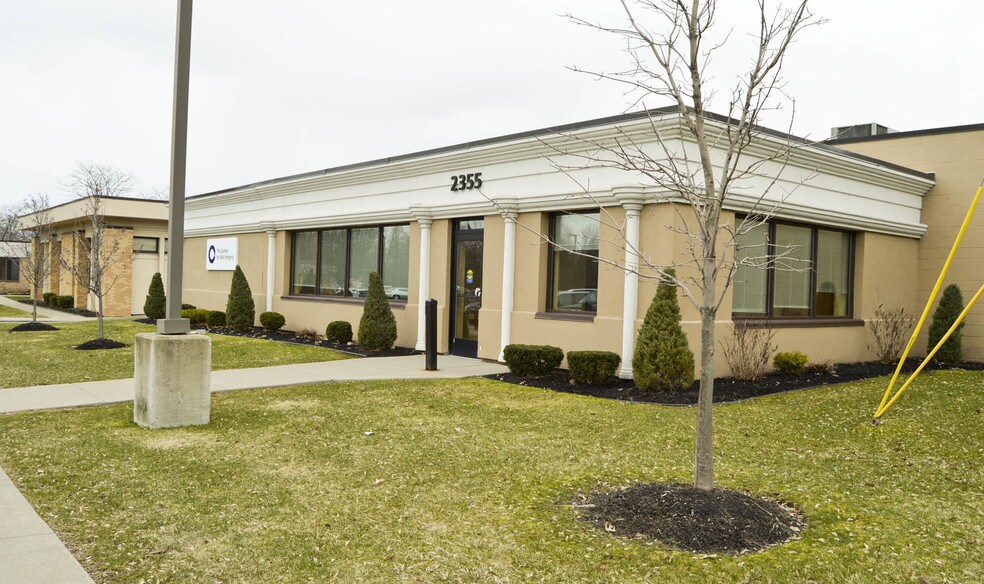 2355 Union Rd, Cheektowaga, NY à louer - Photo de l’immeuble – Image 3 sur 34