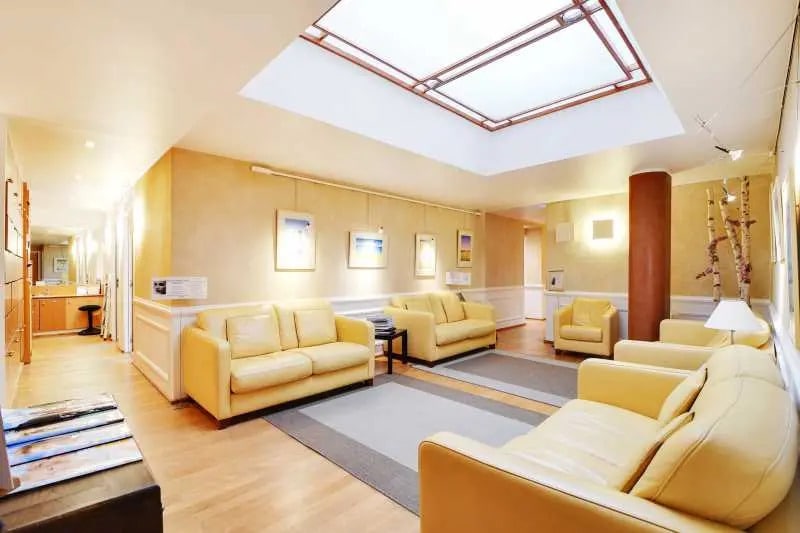 17 Rue Pétrarque, Paris à vendre - Photo de l’immeuble – Image 3 sur 14