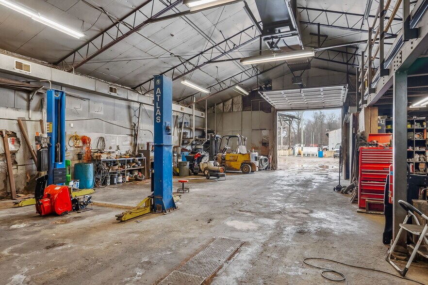 6608 Taylor Rd, Blacklick, OH à vendre - Photo de l’immeuble – Image 2 sur 6