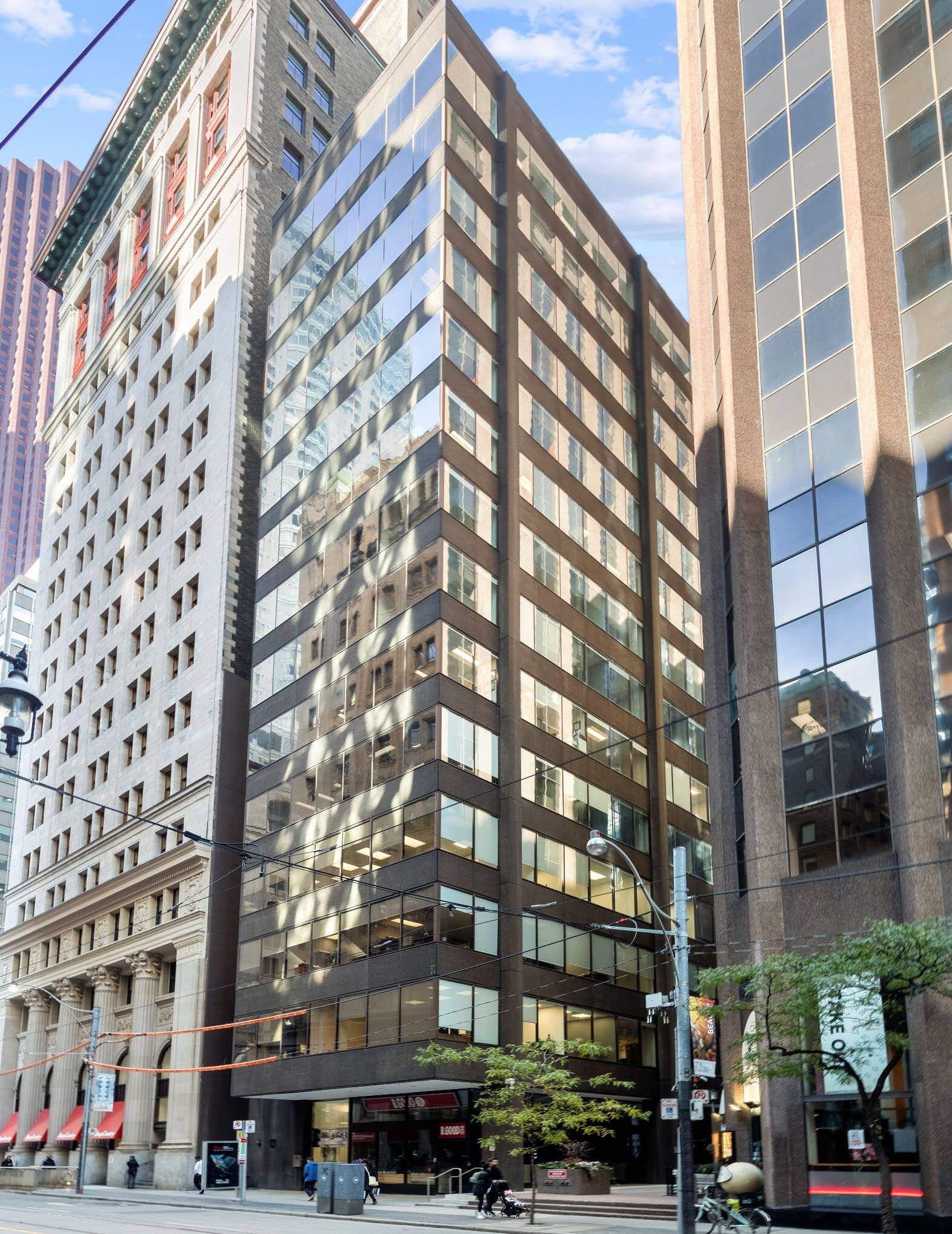 10 King St E, Toronto, ON à louer Photo de l’immeuble– Image 1 sur 11