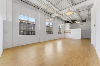 276 Carlaw Av, Toronto, ON à louer Photo intérieure– Image 2 sur 14