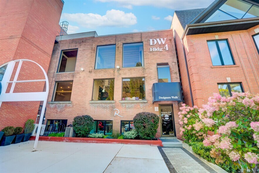 170 Bedford Rd, Toronto, ON à louer - Photo principale – Image 1 sur 11