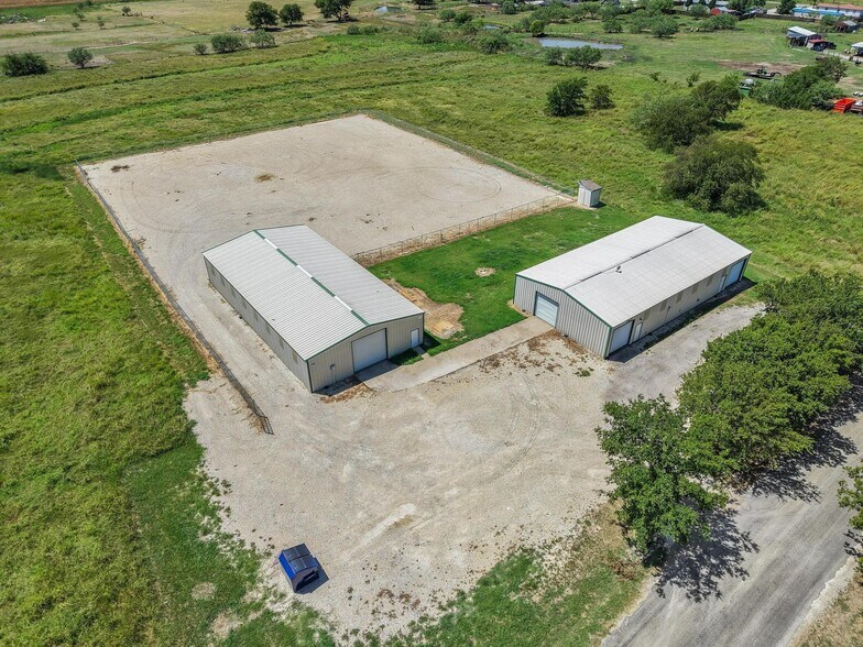 11416 Hames, Pilot Point, TX à louer - Photo de l’immeuble – Image 2 sur 23