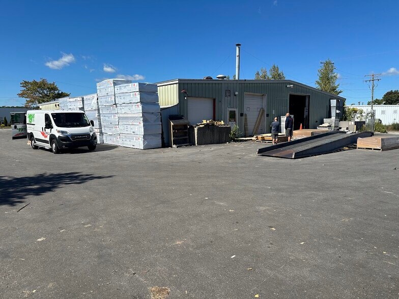 211 Gay St, Manchester, NH à louer - Photo de l’immeuble – Image 1 sur 3