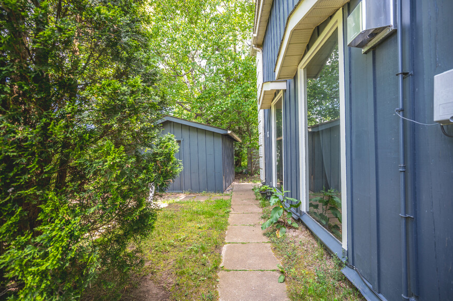 3071 Mosley St, Wasaga Beach, ON à vendre - Photo de l’immeuble – Image 3 sur 5
