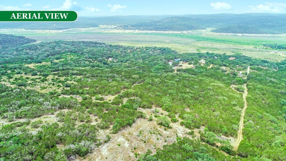 Goat Hill Rd, Pipe Creek, TX à vendre - Photo de l’immeuble – Image 1 sur 21