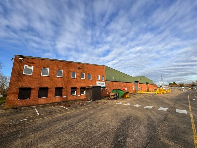 Units 1-3 Trent Ln, Castle Donington à louer - Photo de l’immeuble – Image 2 sur 7