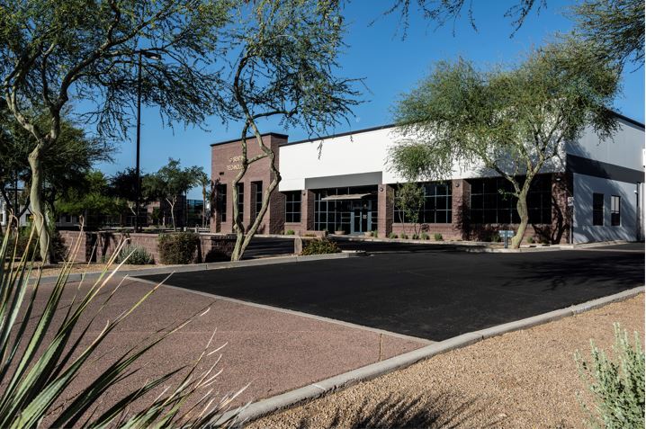 1121 W Warner Rd, Tempe, AZ à louer - Photo de l’immeuble – Image 3 sur 20