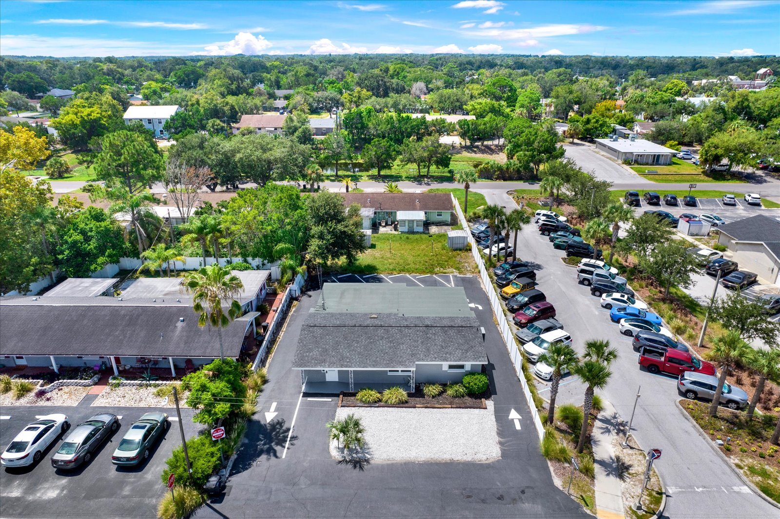 6102 Indiana Ave, New Port Richey, FL à vendre Photo principale– Image 1 sur 21