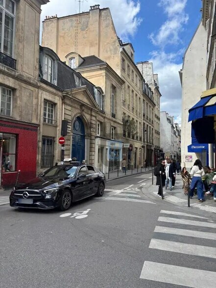 Local commercial dans Paris à louer - Photo de l’immeuble – Image 2 sur 5