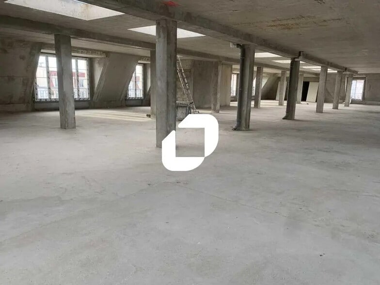 Bureau dans Yerres à vendre - Photo de l’immeuble – Image 3 sur 6