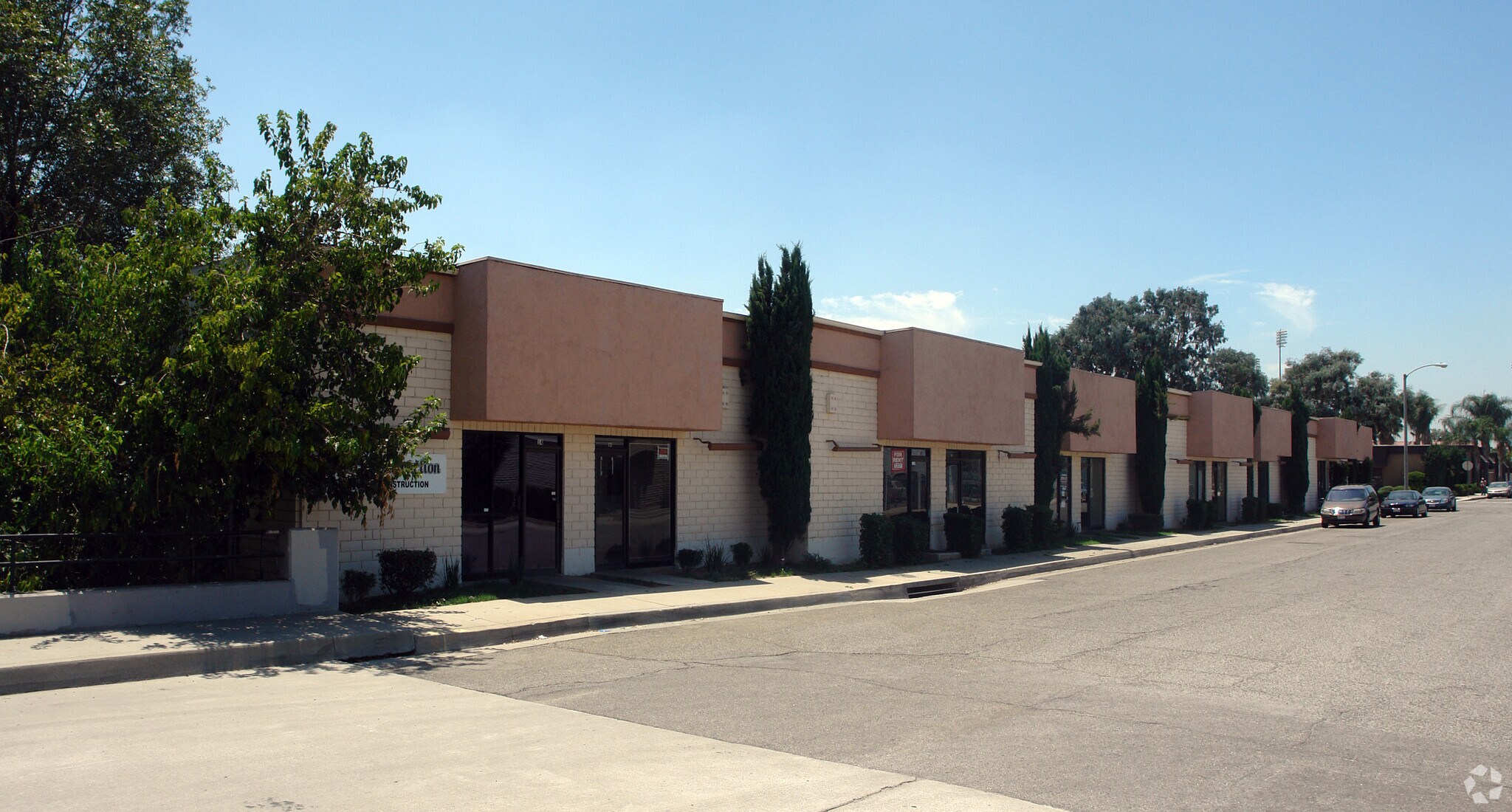 393 Athol St, San Bernardino, CA à louer Photo principale– Image 1 sur 7
