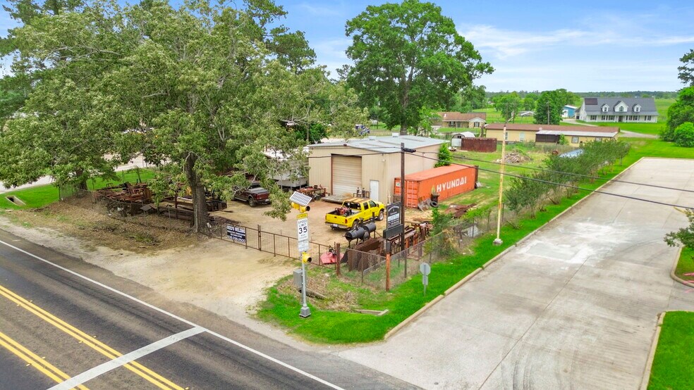 11176 TX-146, Liberty, TX à vendre - Photo de l’immeuble – Image 2 sur 14