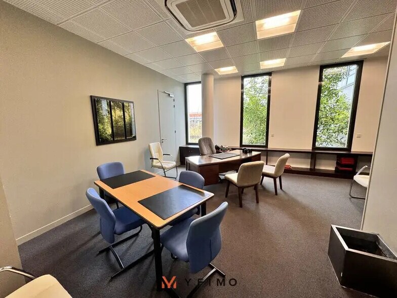 Bureau dans Mantes-la-Jolie à louer - Photo intérieure – Image 3 sur 10