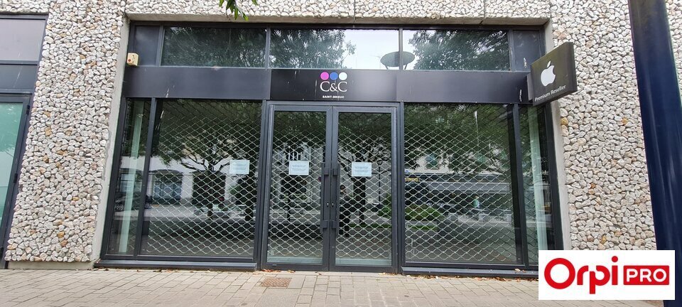Local commercial dans Saint-Brieuc à louer - Photo de l’immeuble – Image 2 sur 5