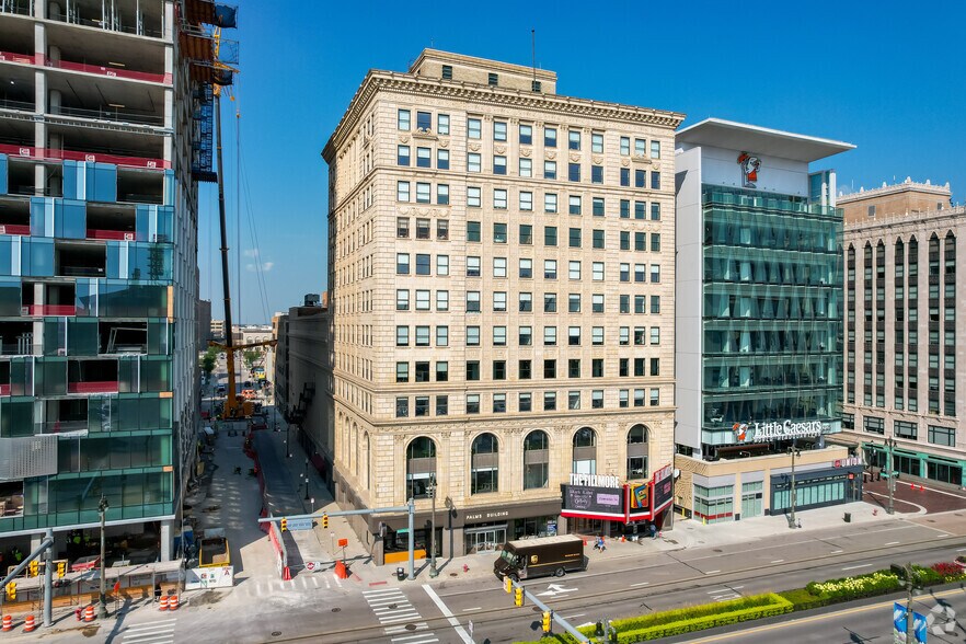 2111-2115 Woodward Ave, Detroit, MI à louer - Photo de l’immeuble – Image 2 sur 21