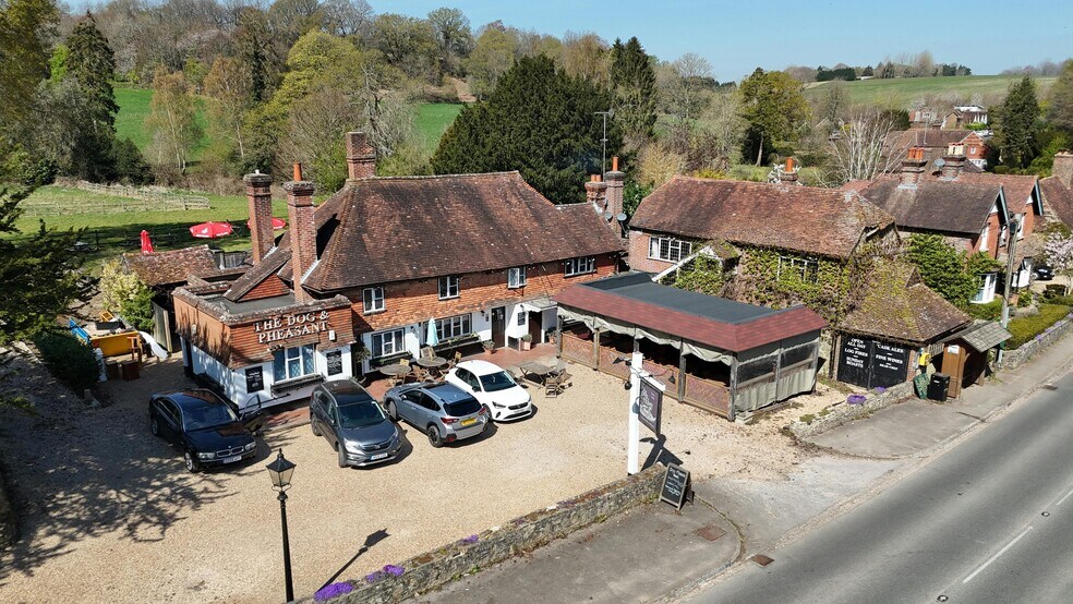 Haslemere Rd, Godalming à louer - Photo de l’immeuble – Image 2 sur 10