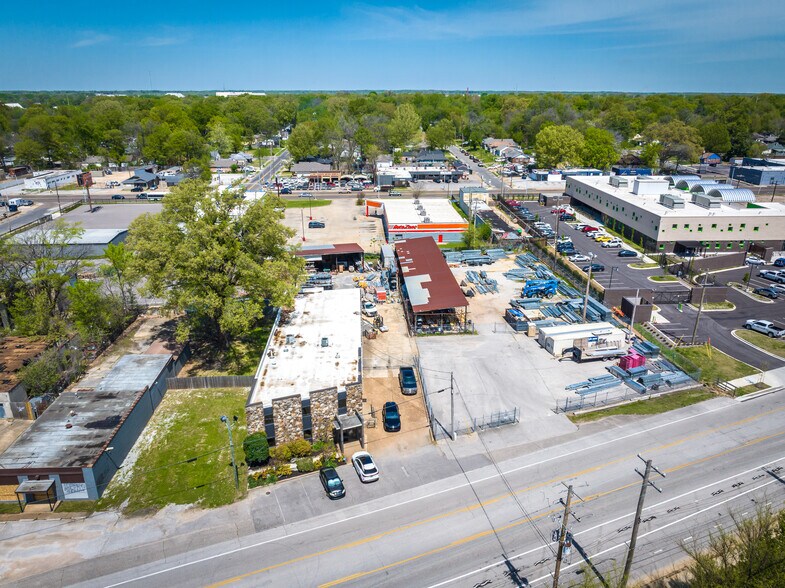 3166 Broad Ave, Memphis, TN à vendre - Photo de l’immeuble – Image 3 sur 10