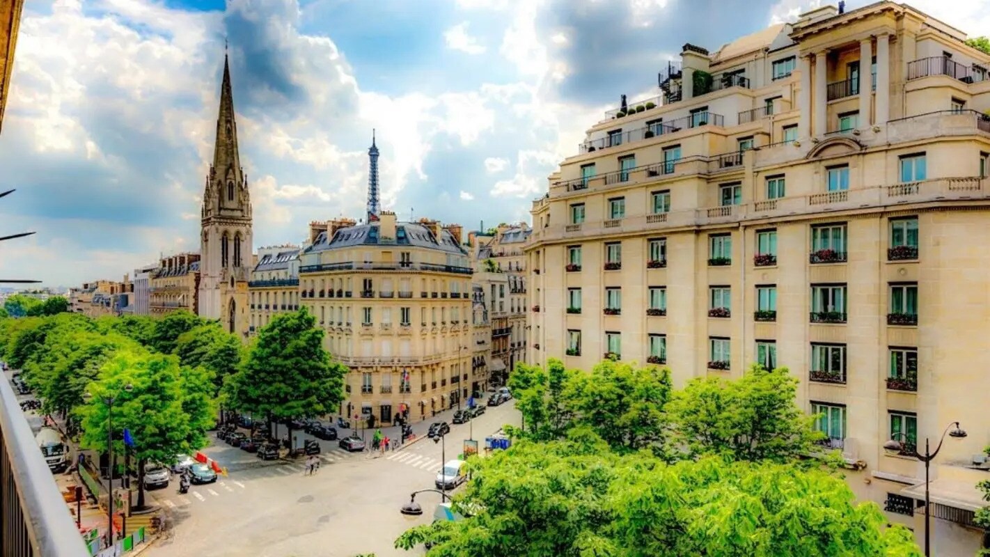 17 Avenue George V, Paris à louer Aérien– Image 1 sur 3