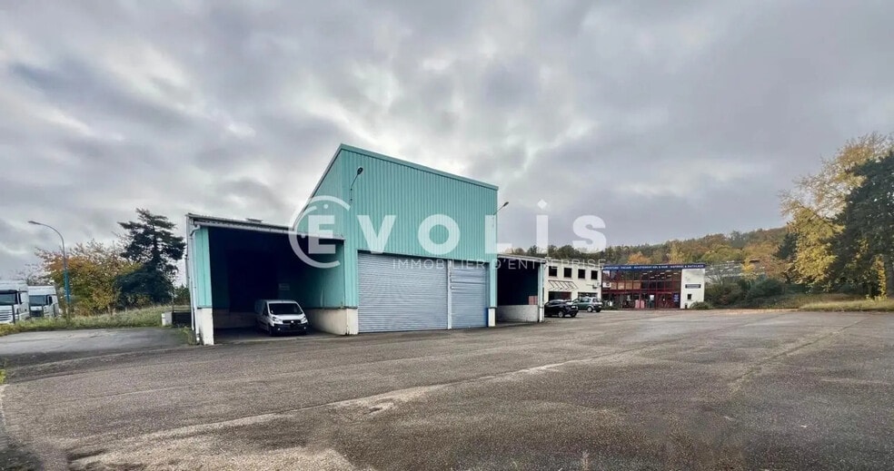 Bureau dans Étampes à louer - Photo de l’immeuble – Image 1 sur 14