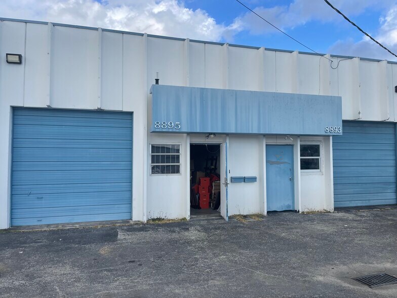 8891-8897 SW 129th St, Miami, FL à louer - Photo de l’immeuble – Image 2 sur 12