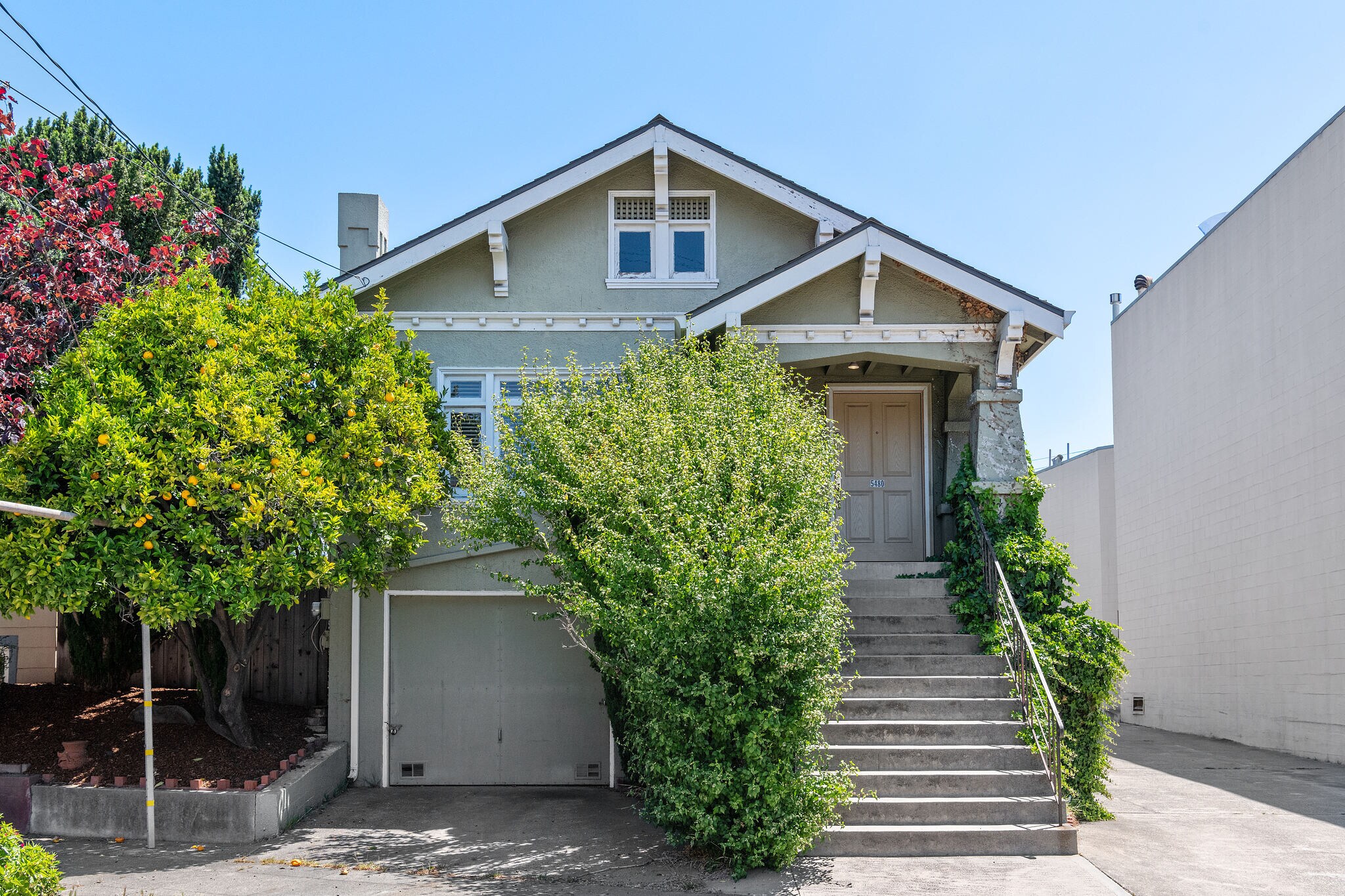 5476 Vicente Way, Oakland, CA à vendre Photo principale– Image 1 sur 59