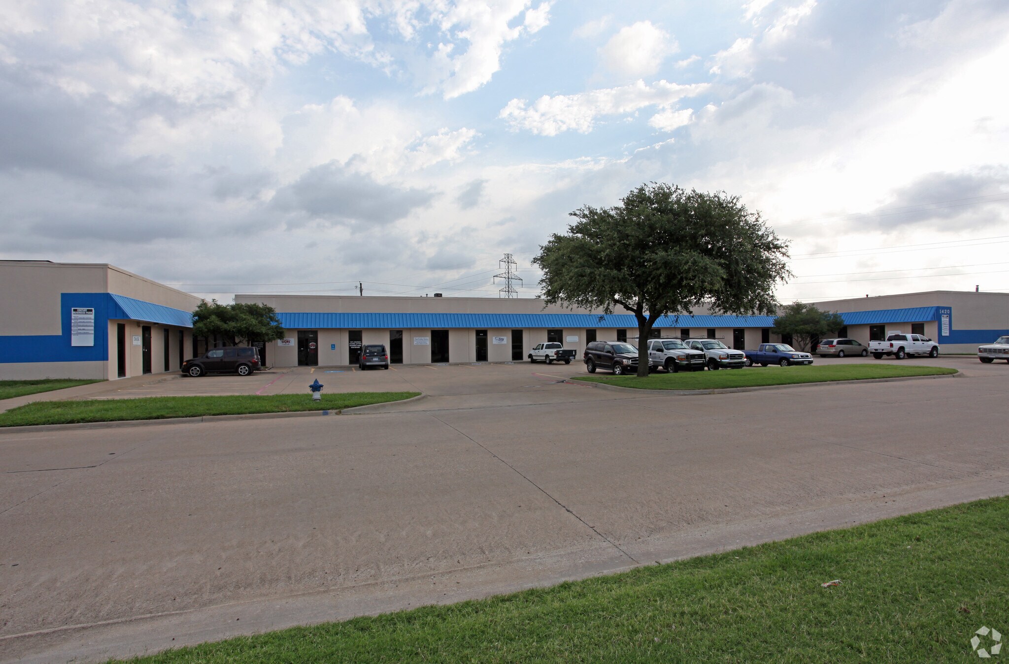 1420 Century Dr, Carrollton, TX à louer Photo principale– Image 1 sur 5