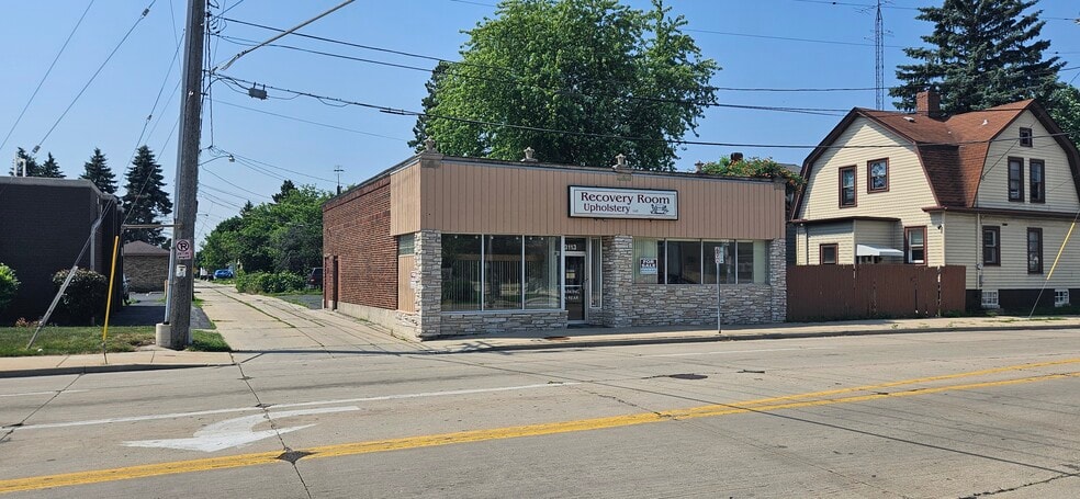3113 Kinzie Ave, Racine, WI à vendre - Photo de l’immeuble – Image 2 sur 11