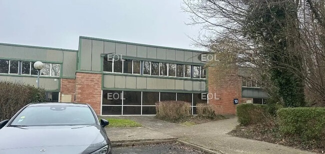 Plus de détails pour Local d'activités à louer