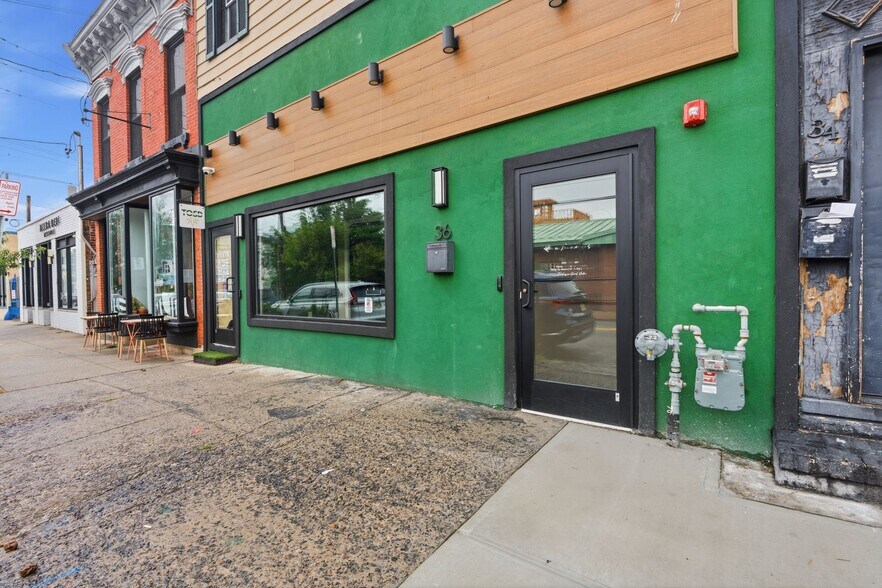 36 Congress St, Jersey City, NJ à louer - Photo de l’immeuble – Image 1 sur 28