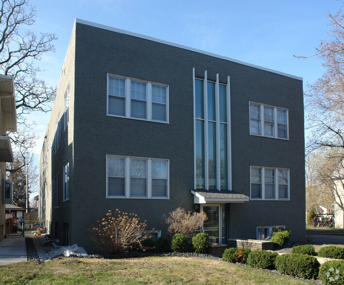 2176 Dayton Ave, Saint Paul, MN à vendre - Photo de l’immeuble – Image 3 sur 3